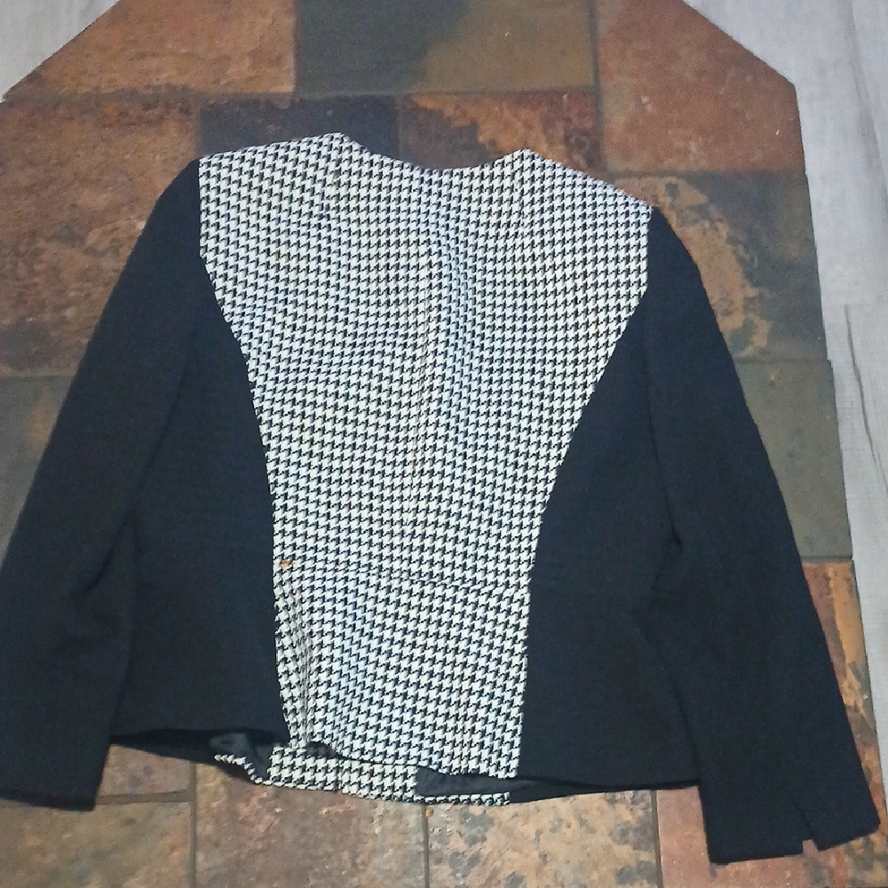 Chic Houndstooth Black Blazer - image 4